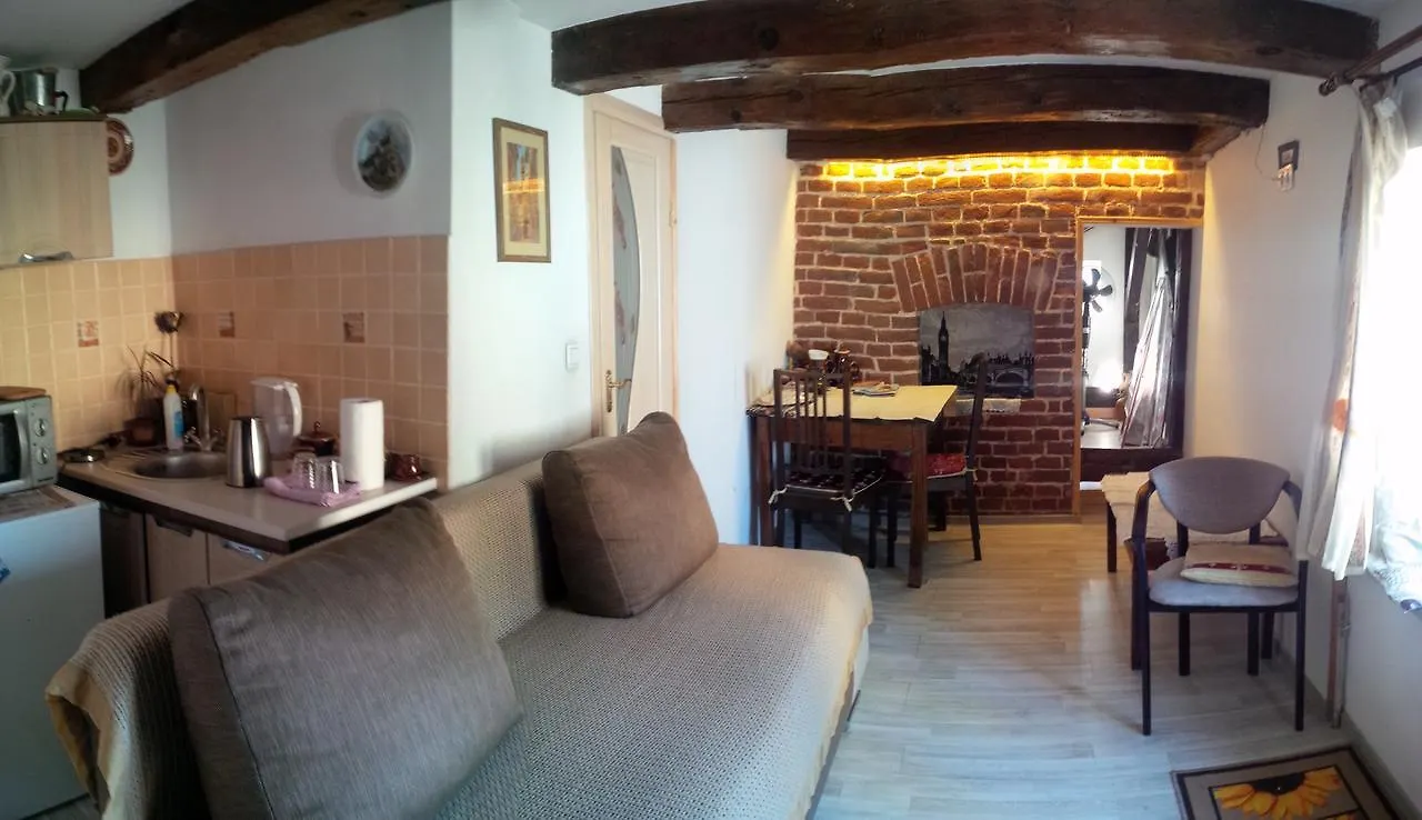 Lviv Amazing Rooftop Apartment 0*,