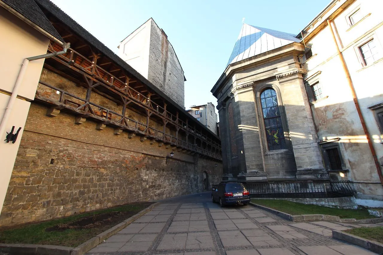 Lviv Amazing Rooftop Apartment 0*,  Ukrayna